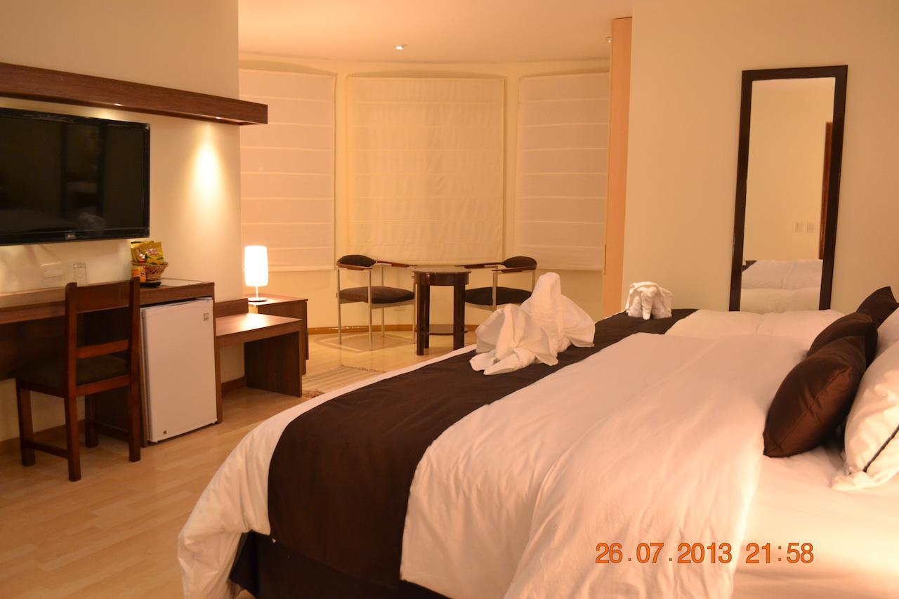 Hotel Brilia Чімботе Екстер'єр фото