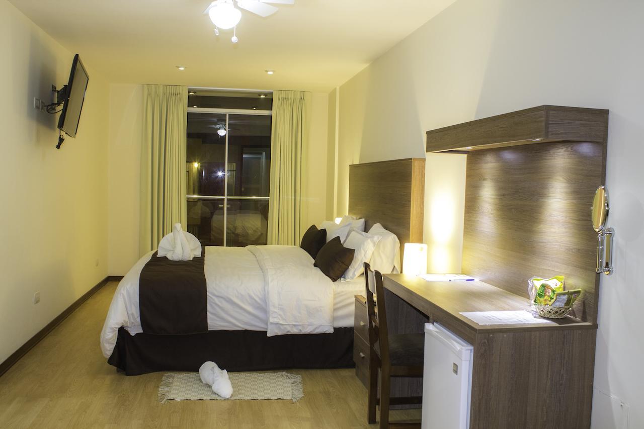 Hotel Brilia Чімботе Екстер'єр фото